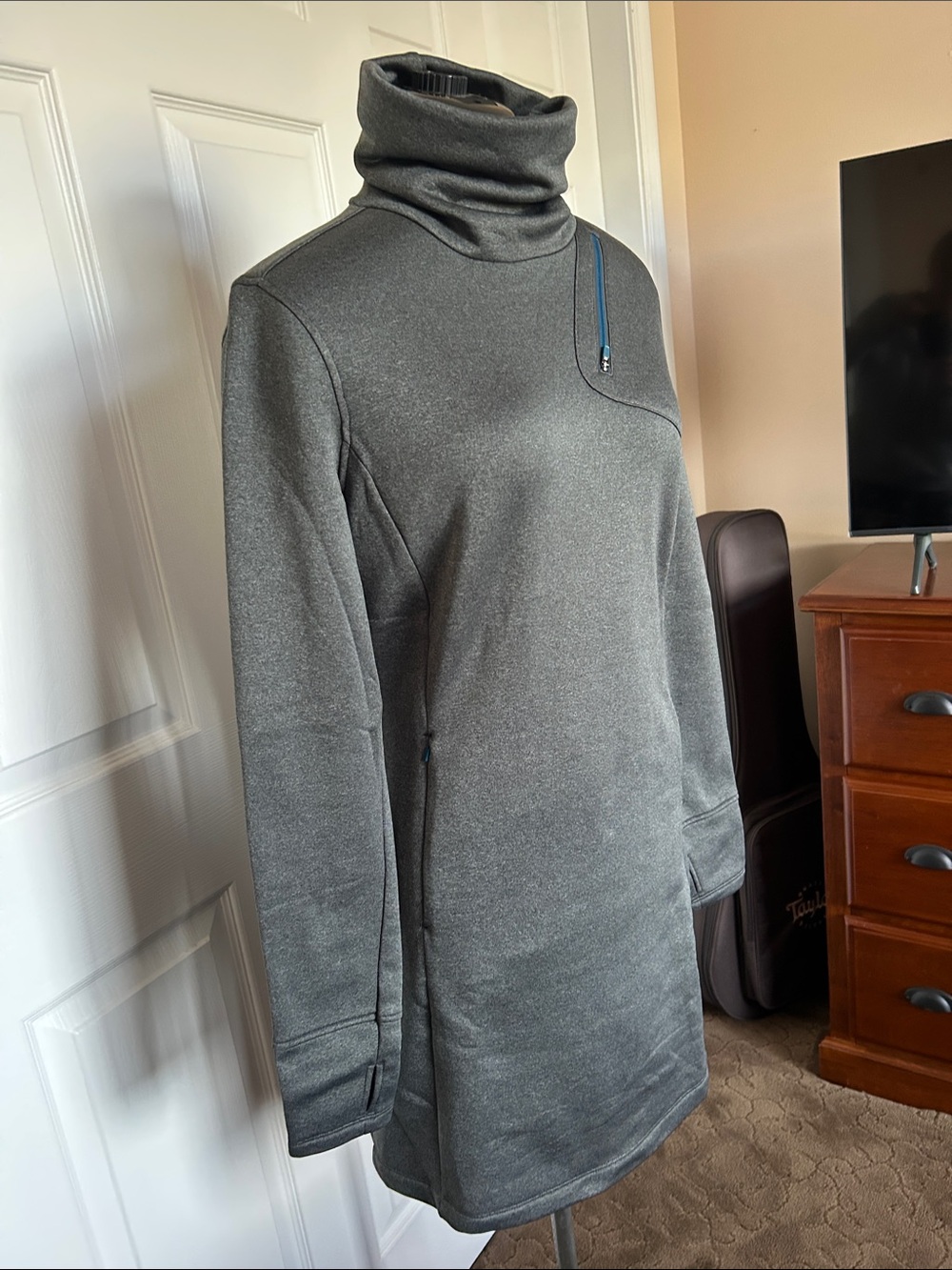 Title Nine Women's Gray Turtleneck Performance Dress